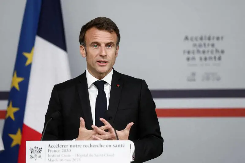 "Non si può lasciare l'Italia sola". Macron prova a ricucire sui migranti