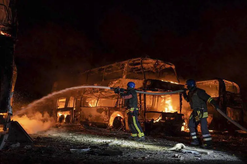 Pioggia di missili su Kiev "distrutti dalla contraerea". A Bakhmut ripresi 20 kmq