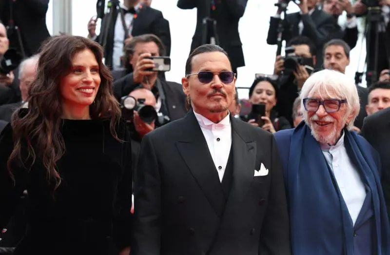Torna Johnny Depp. Il cinema lo stronca ma la gente gradisce