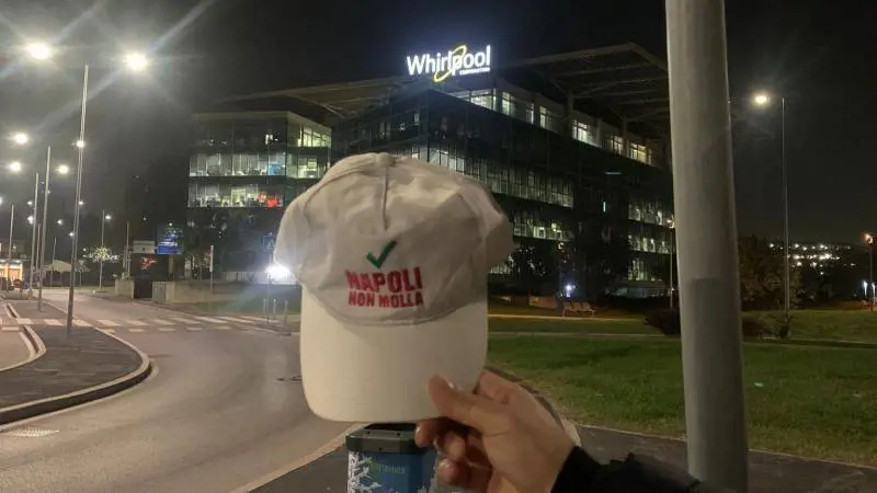 Napoli, gli ex lavoratori Whirlpool reimpiegati nel 2025: preoccupazione per la Naspi