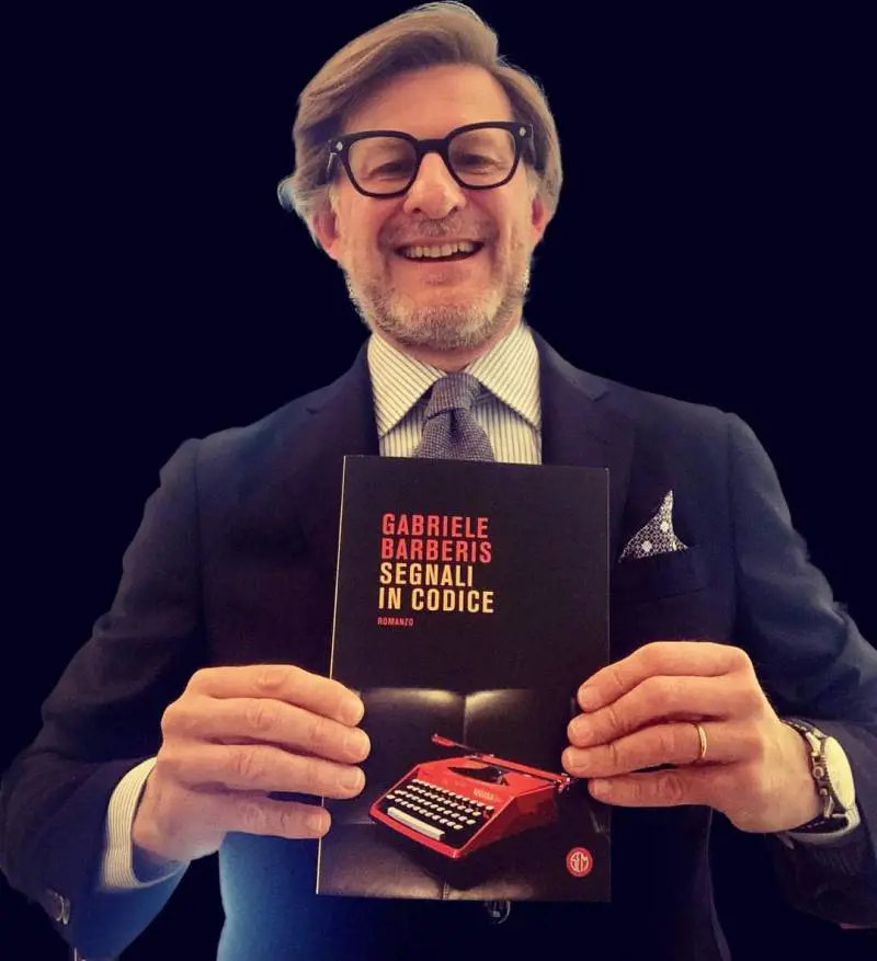 "Segnali in codice", la verità nascosta nella "finzione" della politica