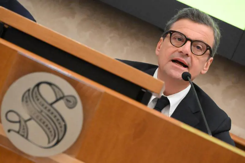 Premierato col sì dei renziani. E solito giravolta di Calenda