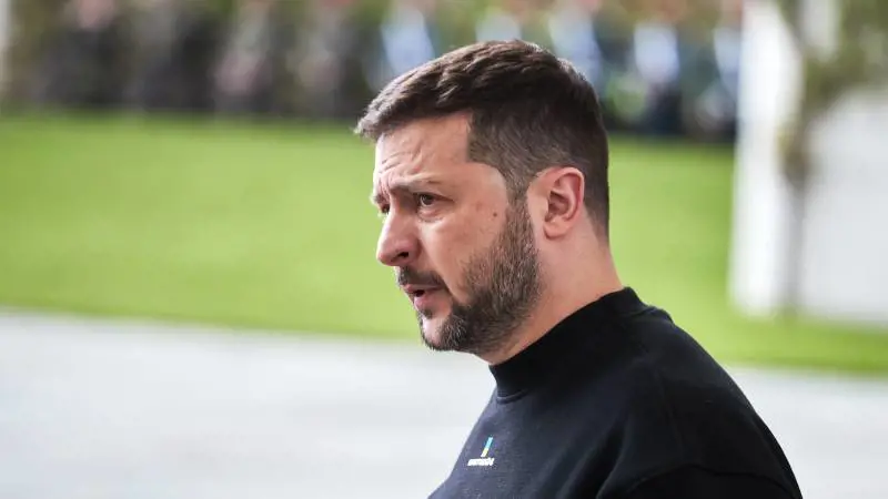 Guerra in stallo, Occidente distratto e sondaggi: così è entrato in crisi Zelensky