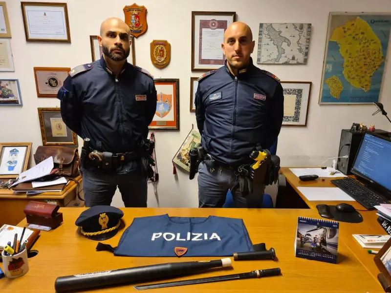 La finta mazza da baseball che nascondeva una katana