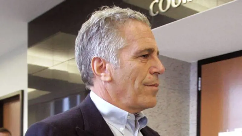 Caso Epstein, pubblicati i nomi di 187 contatti: da Clinton a Trump, dal principe Andrea a Michale Jackson