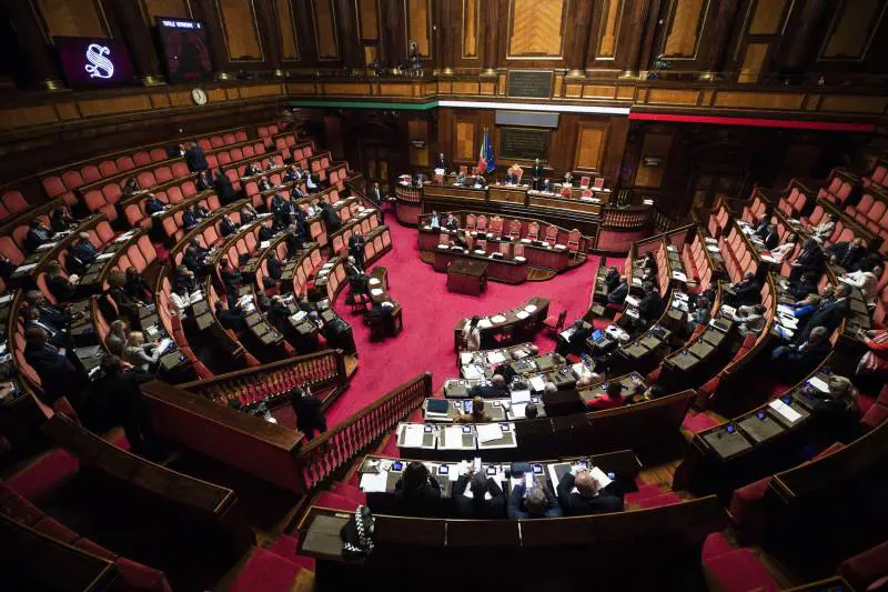Abi, la banche all'attacco: "Dubbi di incostituzionalità sulla tassa extraprofitti"
