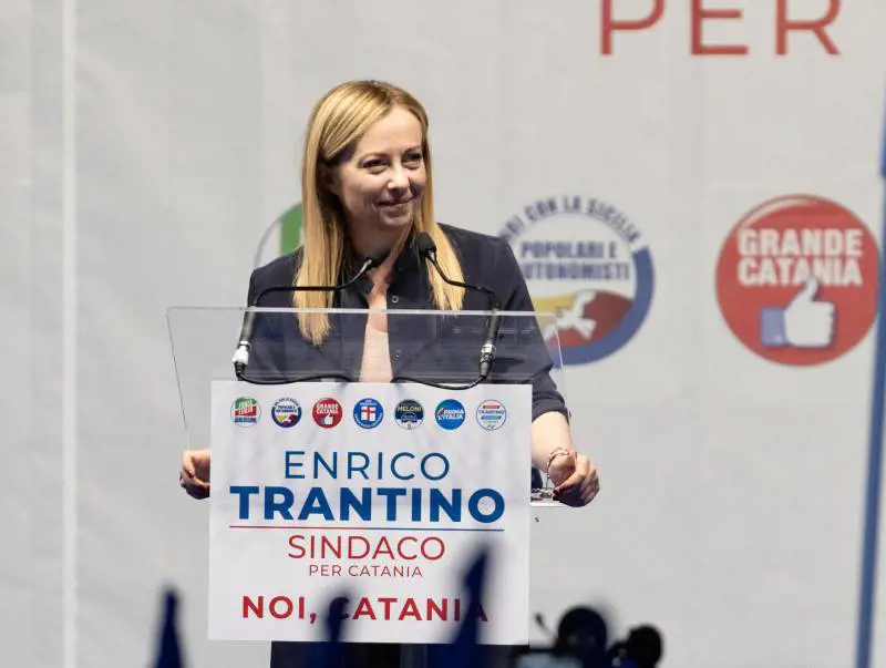 Centrodestra unito in piazza a Catania "È scelta di campo". Domani alle urne 3 milioni di italiani