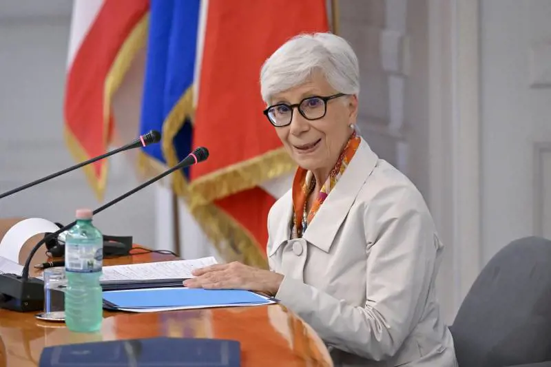 Se la Consulta "abbatte" il vetro divisorio del 41bis. "Serve un contatto fisico"
