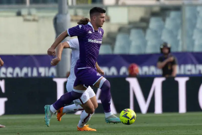 Mou ribaltato nel finale. La testa al Siviglia