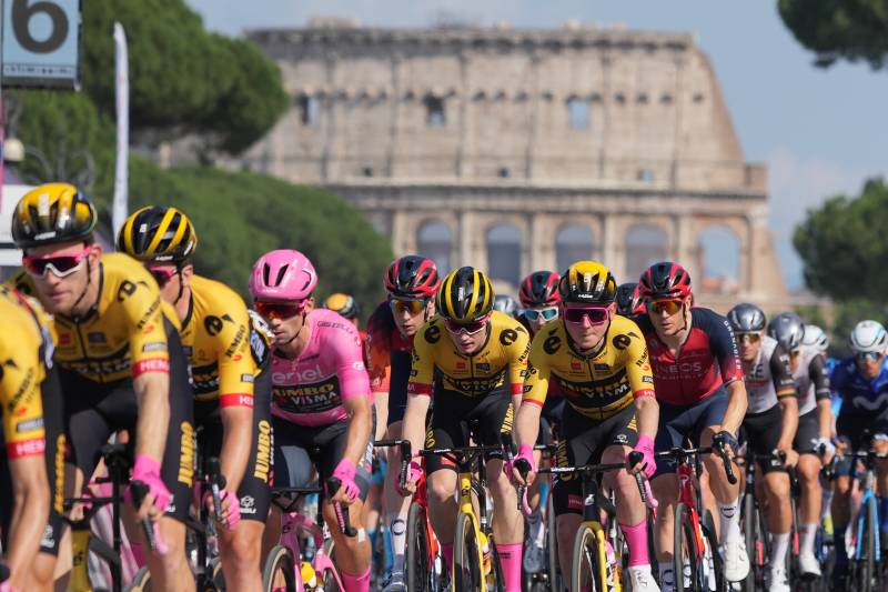 Jumbo Visma Giro tappa 21 Colosseo