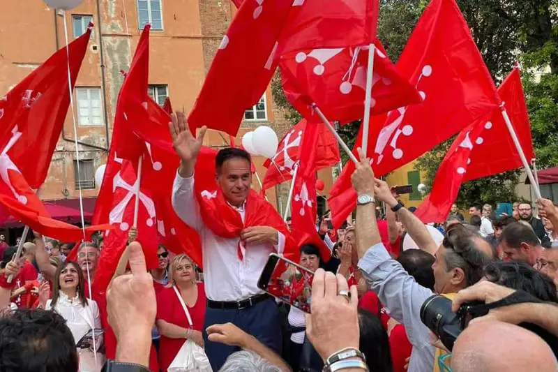 Pisa, il sindaco Michele Conti (centrodestra) vince ancora