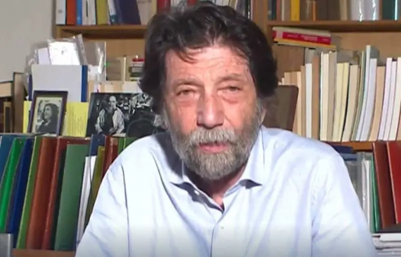 "Basta con il fascismo". Così Cacciari dà una lezione a Schlein & Co