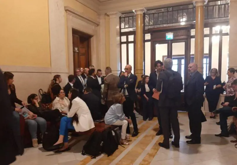 "È un furto di democrazia". Il M5S occupa la Giunta per le elezioni