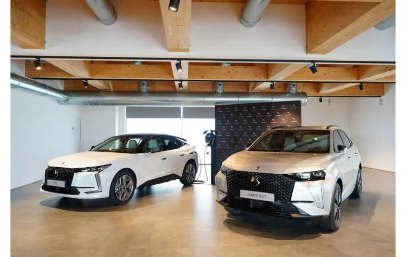 La nuova collezione Ds: auto per esploratori