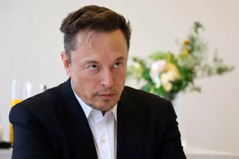 Musk vende al Pentagono i terminali satellitari
