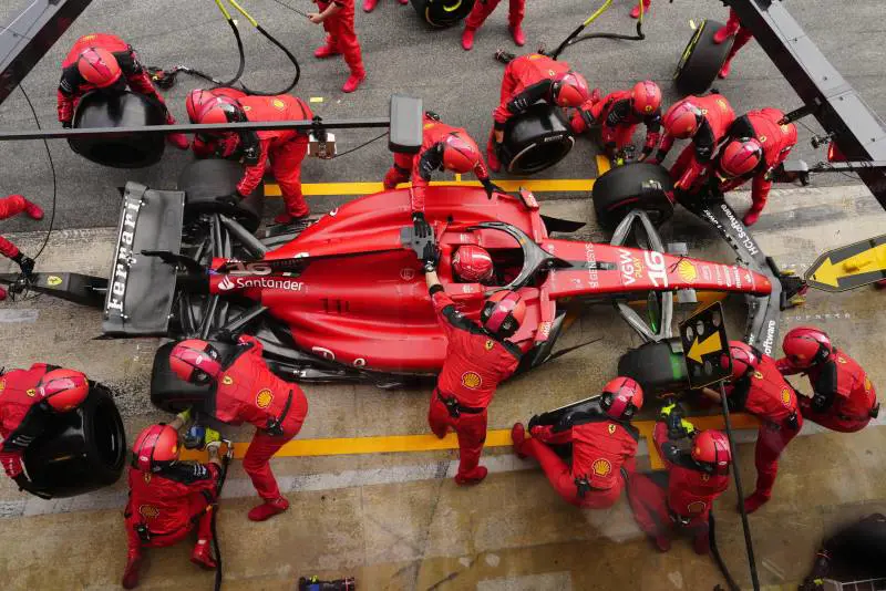 "Non ci capiamo nulla". La nuova Ferrari è come quella vecchia