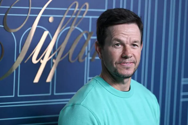 "Via dalla Hollywood woke": la battaglia dell'attore Mark Wahlberg