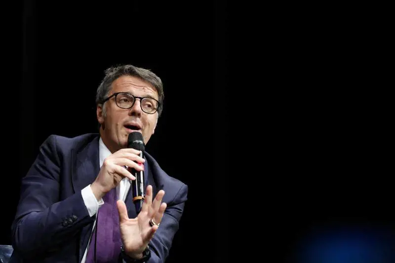 "Quando succederà...". La bordata di Renzi alla Schlein