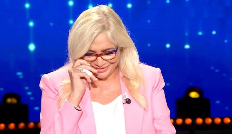 "Ci sarai l'anno prossimo?". Mara Venier scoppia in lacrime a Domenica In