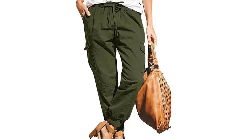 Pantaloni donna estate 2023: 5 modelli cargo di tendenza