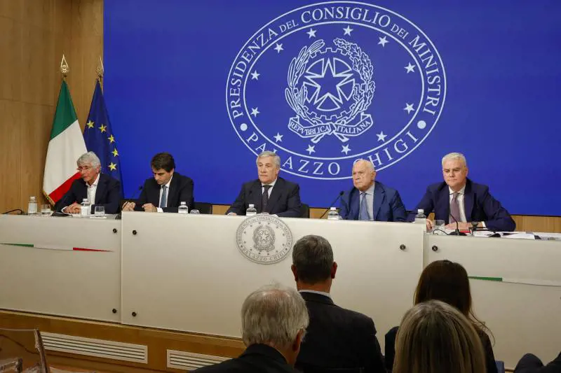 Effetto Berlusconi. Primo sì del governo alla riforma garantista: cancellato il reato di abuso di ufficio