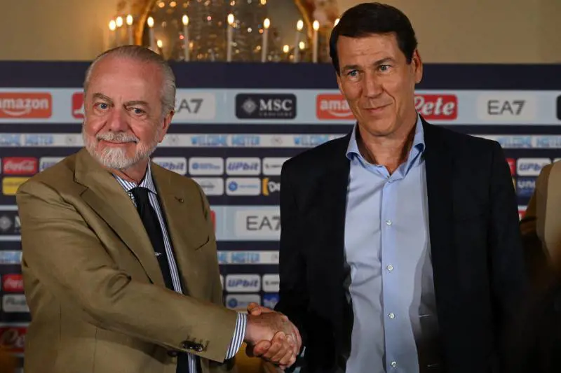 "Volevo mandarlo via subito". Il retroscena di De Laurentiis che distrugge Garcia