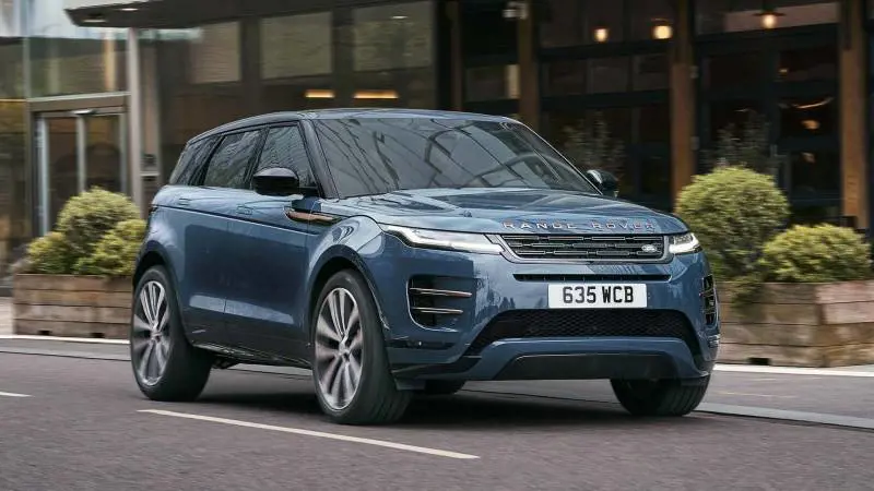 Range Rover Evoque 2023, caratteristiche, motori e prezzi del restyling