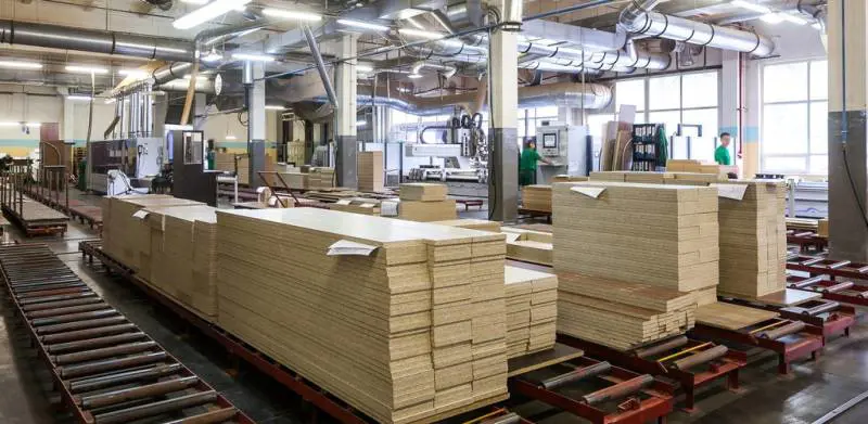 Contratto di lavoro legno, firmato il rinnovo: aumenti e una tantum