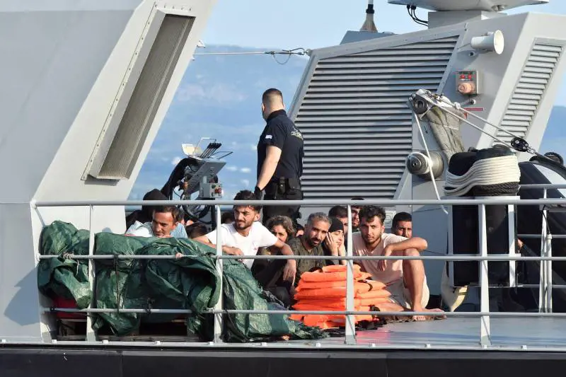 Gestiva gli sbarchi dall'estero: blitz degli 007 contro trafficante egiziano
