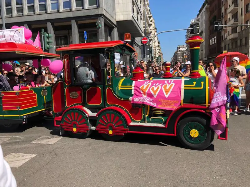 Così il Pride "usa" i bambini per fare politica