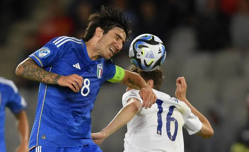 Azzurrini è una disfatta. Altro che biscotto, si fanno male da soli