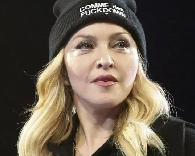 "Fragile ed esausta...". Il retroscena su Madonna prima del ricovero
