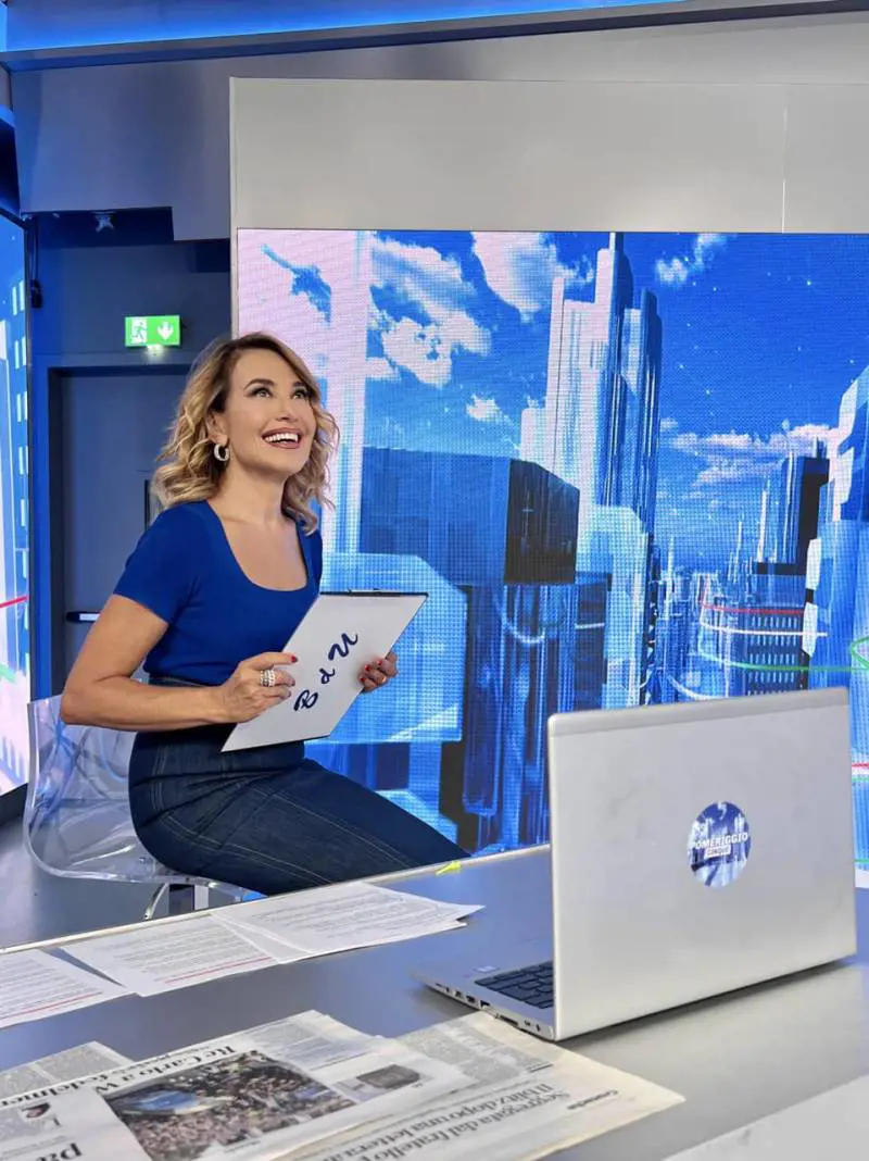 "Nuovi progetti editoriali". Barbara d'Urso non condurrà più Pomeriggio 5