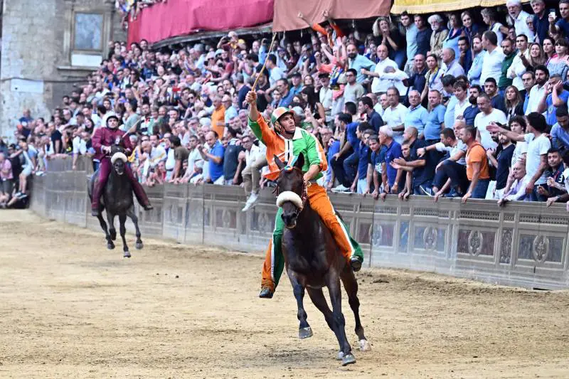 Palio di Siena, vince la Selva: quinto successo di fila per Tittia, che entra nella storia