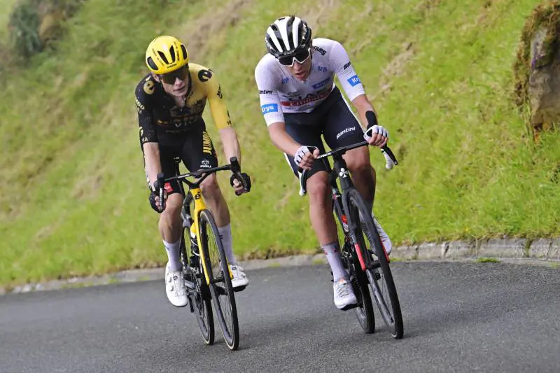 Altro che Giro d'Italia. È subito show al Tour con Pogacar-Vingegaard