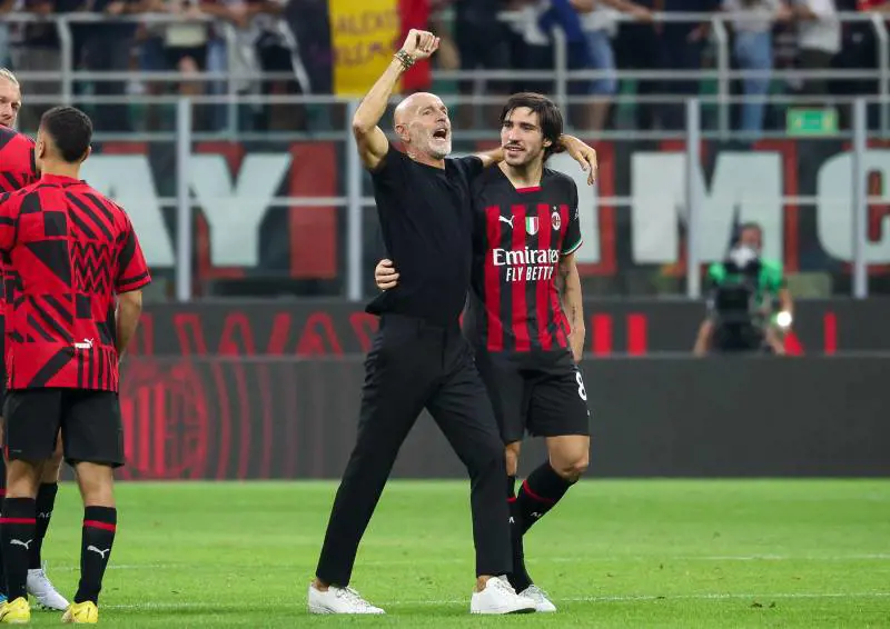 E il Milan riparte "controllato" a vista dai tifosi