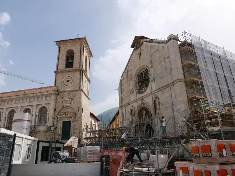 Dal Colosseo alla Basilica di Norcia, i cantieri impossibili dei maghi del restauro