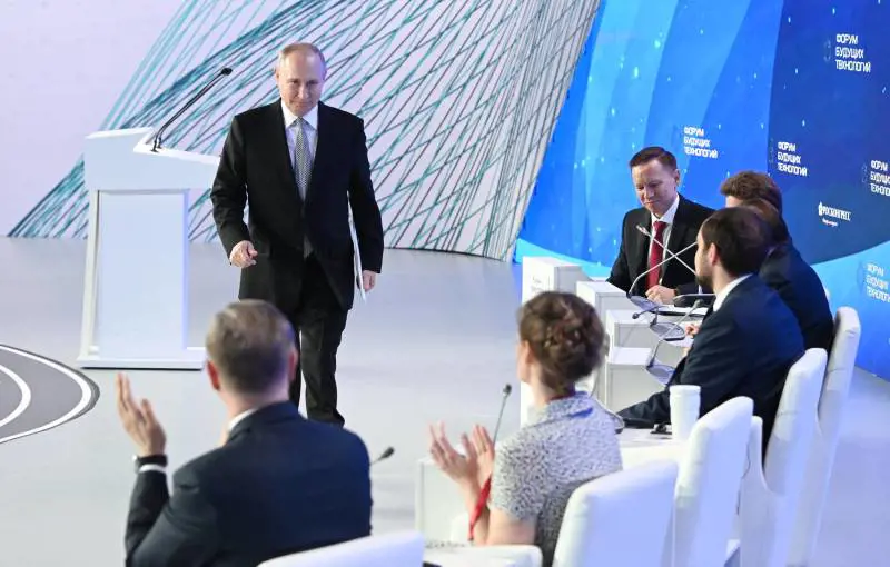 Biden allontana l'Armageddon. "Putin non userà l'atomica". Lo Zar: "La Nato una minaccia"