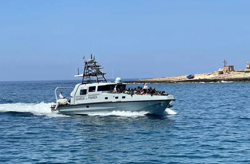 Lampedusa assediata: 1.600 arrivi in 48 ore