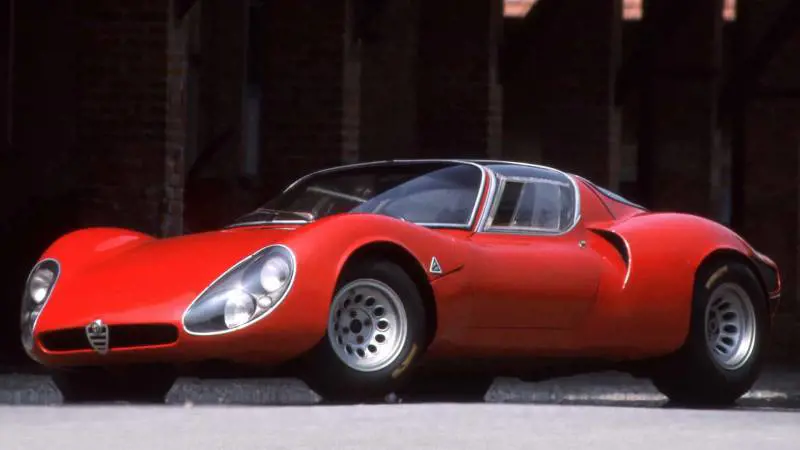 Alfa Romeo 33 Stradale, capolavoro senza tempo di tecnica e design