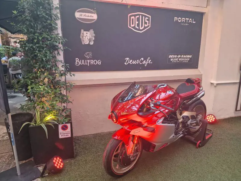 Una notte Superveloce con MV Agusta