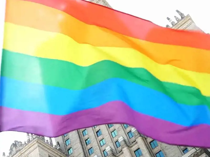 Sala s'inchina al queer. Anche sulla tessera Atm arriva l'identità "alias"