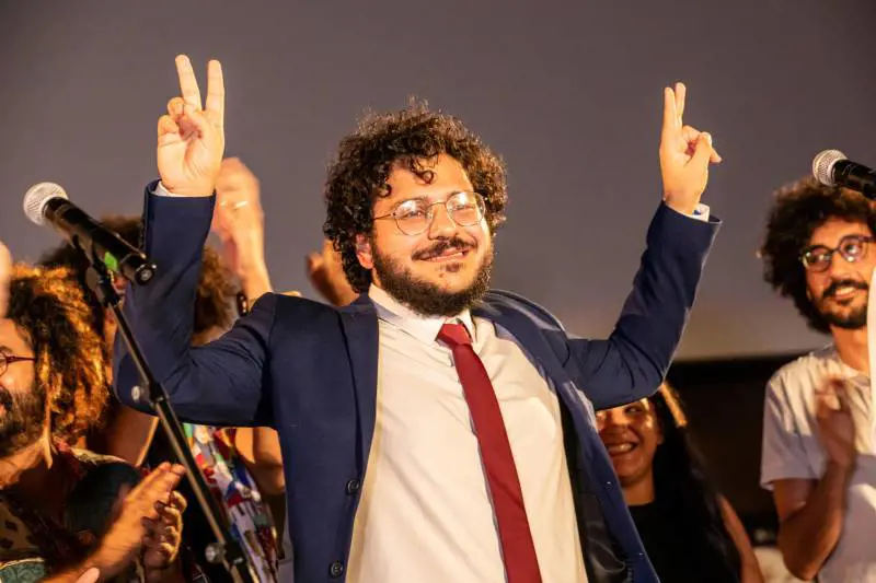 Sit-in per i migranti a Bologna, in piazza c'è anche Zaki