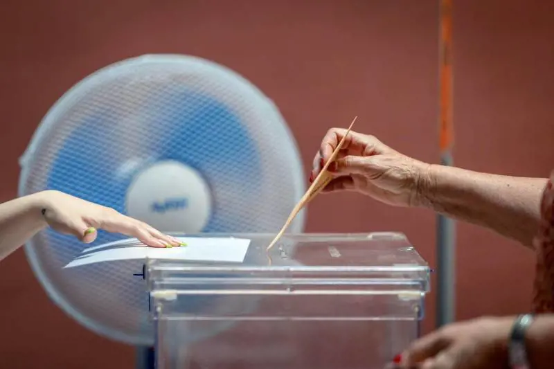 In Spagna primi i Popolari. Ma maggioranza sul filo