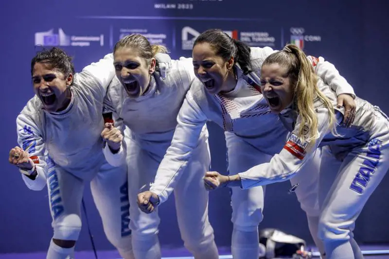 Scherma, doppietta azzurra: l'Italia è oro nel fioretto femminile e nella spada uomini