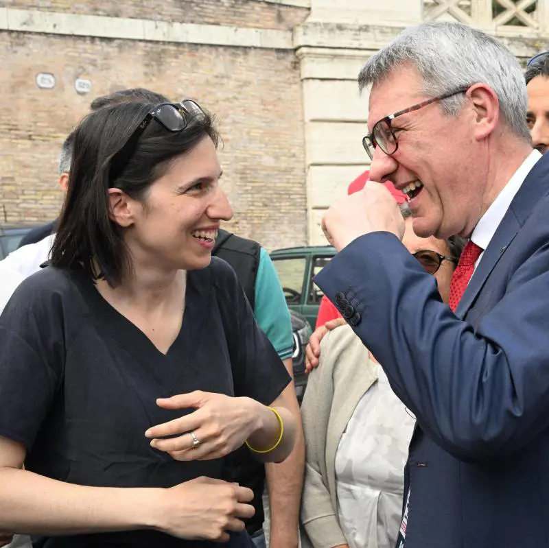 “Lo ha votato il Pd”. Renzi smaschera l’asse Schlein-Landini sul Jobs Act