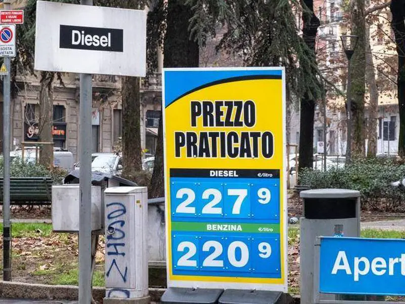 Carburanti, come leggere i tabelloni esposti