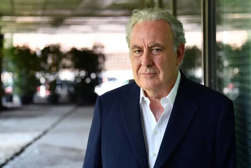 Il partito dei pacifisti? Santoro lancia l'evento con ticket a pagamento