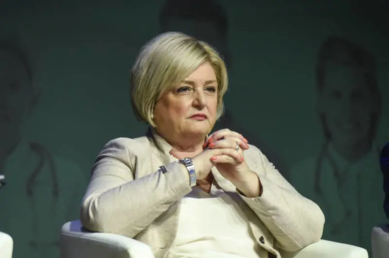 “Più danni che benefici”. Calderone smaschera le opposizioni sul salario minimo