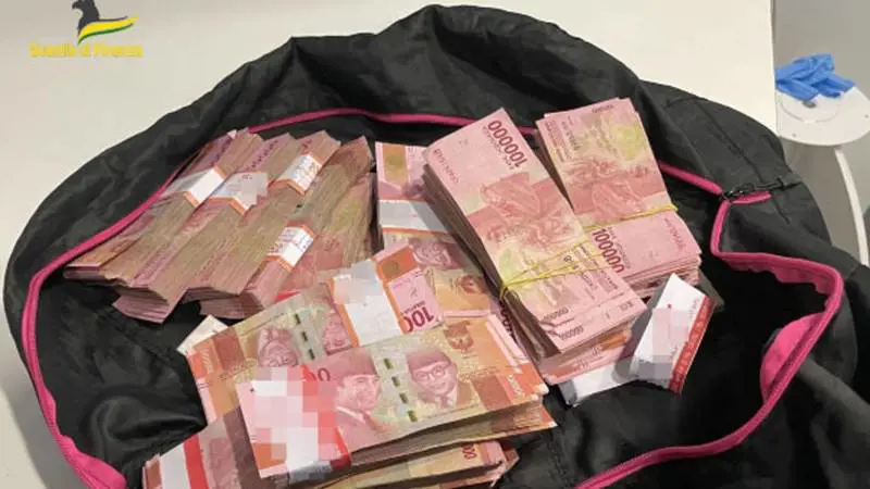 Avevano le valigie piene di euro. Così i nordafricani rubavano il reddito grillino